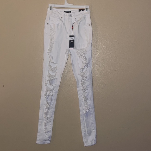 White ripped jeans! - Picture 5 of 5